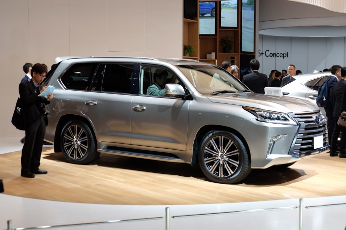 Lexus-dömping Tokióban 126 Lexus-dömping Tokióban 126