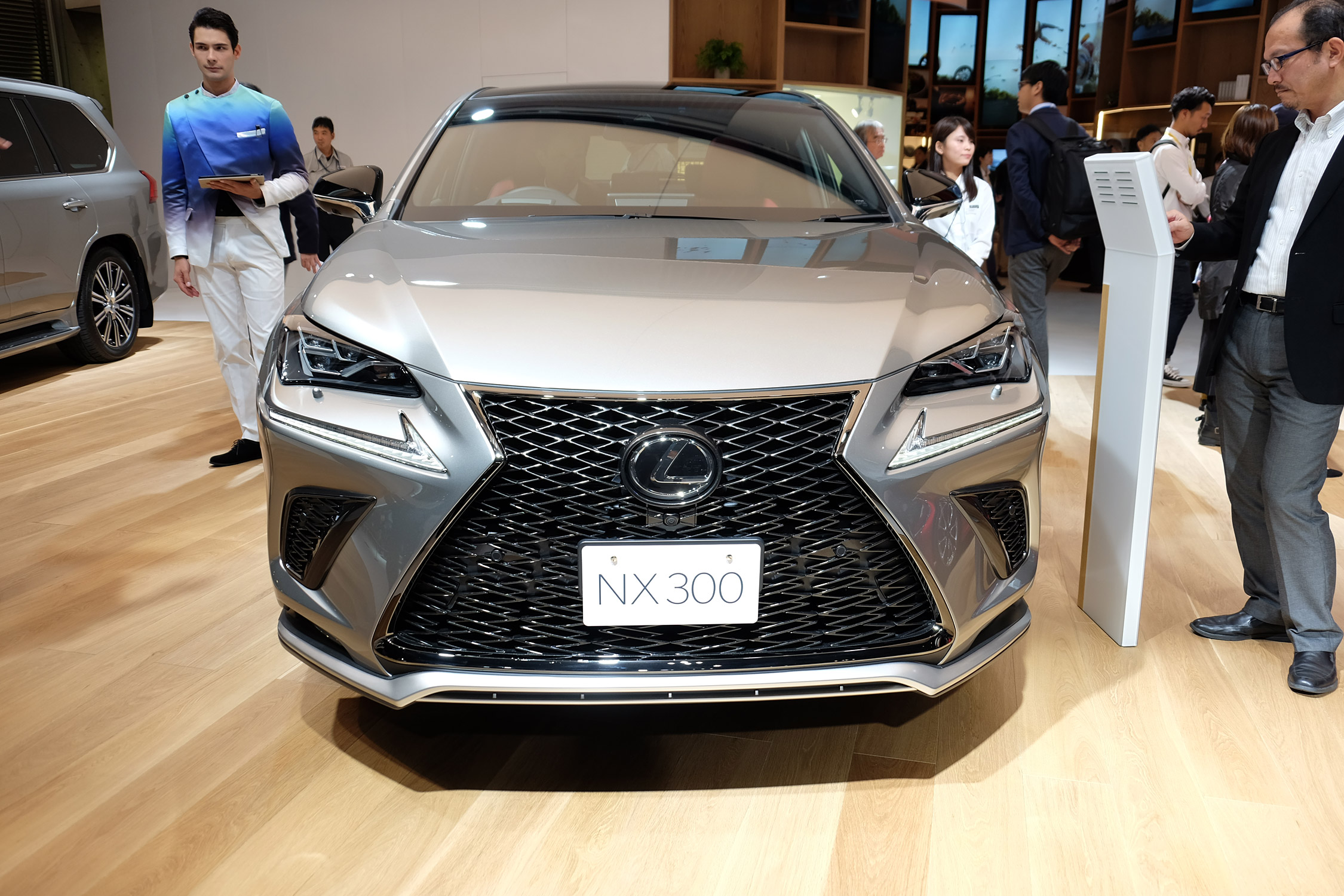 Lexus-dömping Tokióban 30