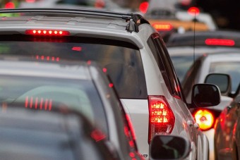 Vészfékezésnél nem ég a féklámpa?!