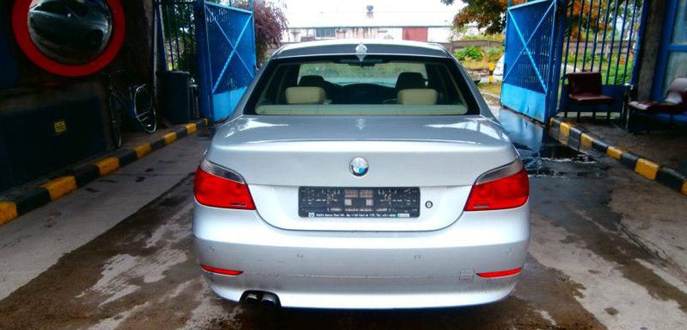 Féláron hirdet használt autókat az állam