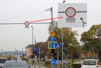 Zűrös közlekedési táblák Budapesten