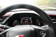 Teszten a Honda Civic Type R – Falhoz állít 73