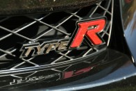 Teszten a Honda Civic Type R – Falhoz állít 79