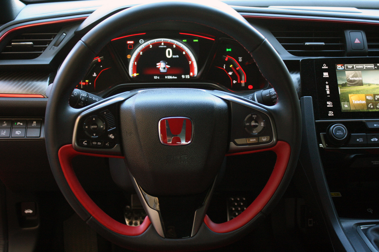 Teszten a Honda Civic Type R – Falhoz állít 39