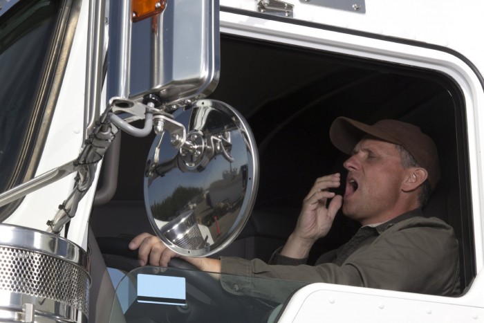 Életmentő sapka kamionosoknak