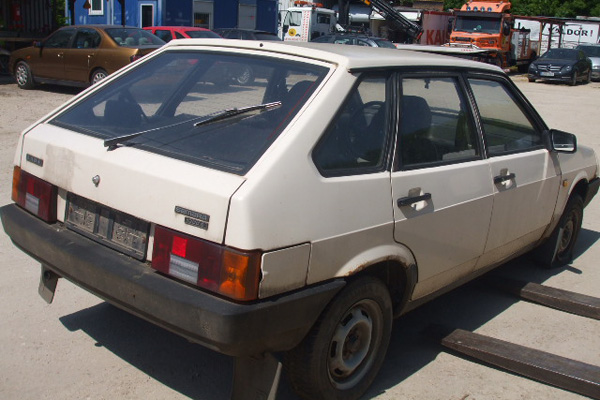 Féláron hirdet használt autókat az állam 1