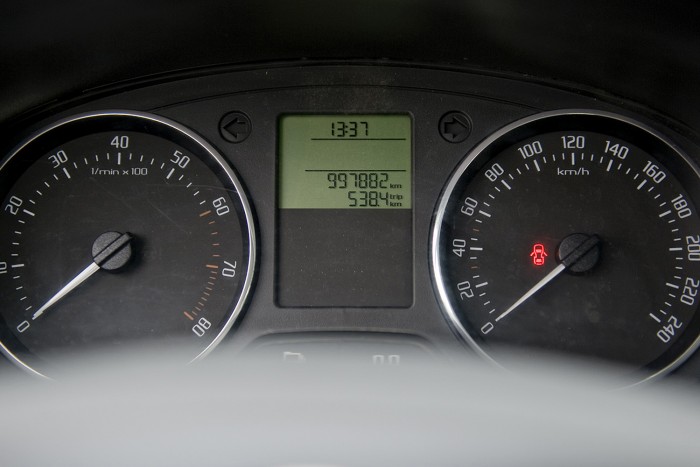 Egymillió km-t autóztak egy Škodával a pécsiek 2