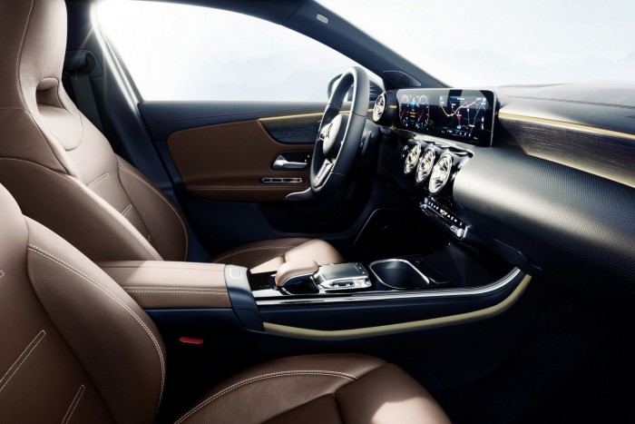 Igazi luxusautó lesz az új Mercedes A-osztály 7 | Vezess Igazi luxusautó lesz az új Mercedes A-osztály 7