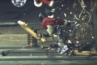 190 km/órával csapódott falnak a Télapó