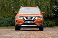 Szebb nem, csak erősebb lett: Nissan X-Trail 45