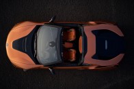 Itt a BMW i8 Roadster, de a kupé is új ám! 40