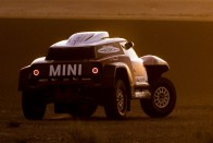 Kétféle versenyautóval indul a Dakaron a MINI 29