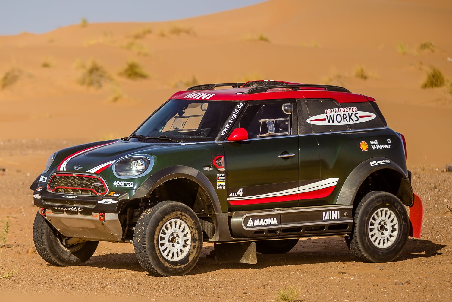 Kétféle versenyautóval indul a Dakaron a MINI 19 Kétféle versenyautóval indul a Dakaron a MINI 19