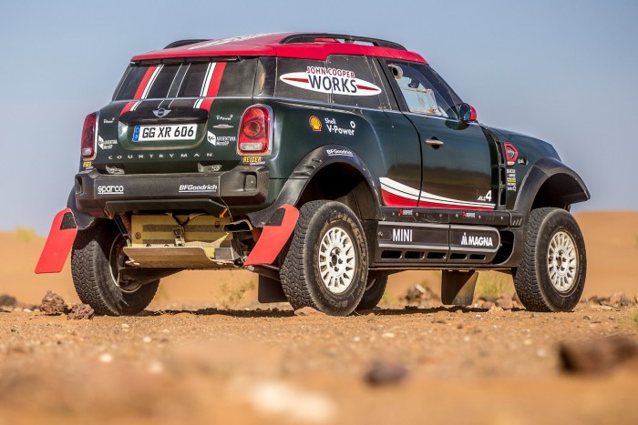 Kétféle versenyautóval indul a Dakaron a MINI 7 | Vezess Kétféle versenyautóval indul a Dakaron a MINI 7