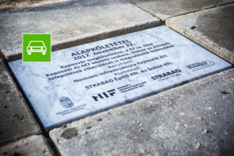 Itt az új magyar KRESZ-tábla, megmutatjuk