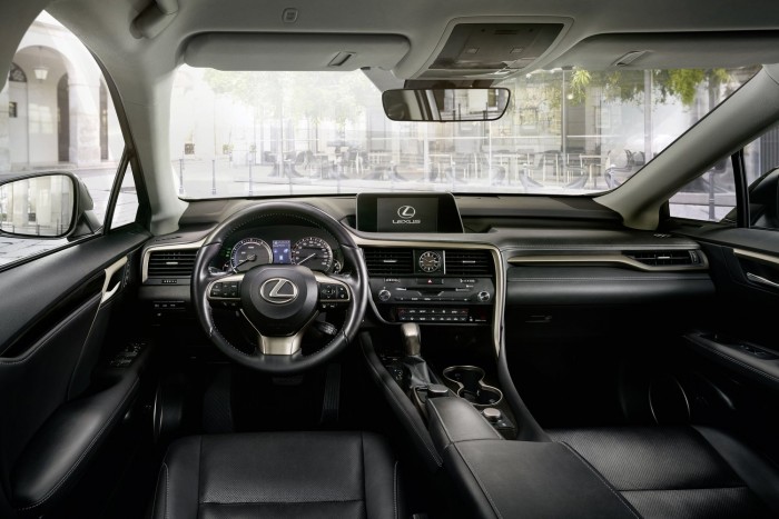 Sportos szabadidő-modellel bővít a Lexus 6