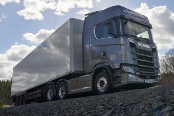 Ezért kell átnevezni a Scania egyik modelljét