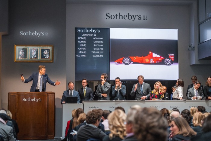 F1: Őrületes áron kelt el Schumi Ferrarija