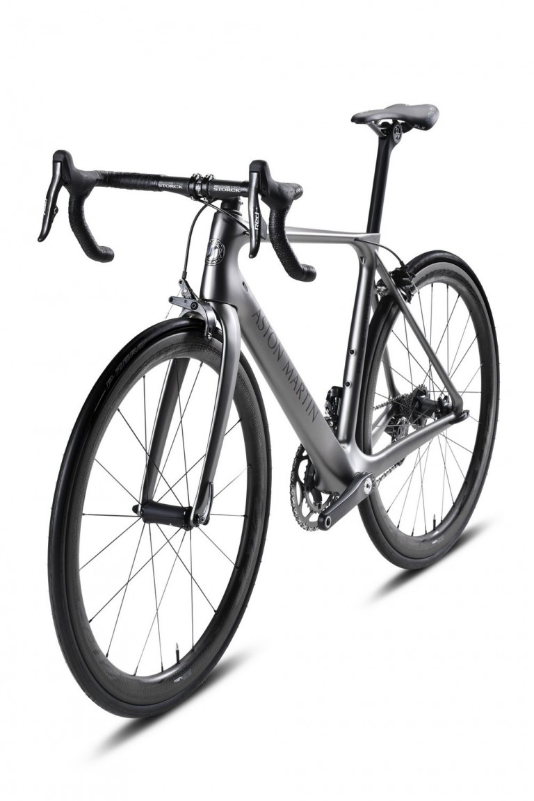 Luxuskerékpárral bővíti kínálatát az Aston Martin 5