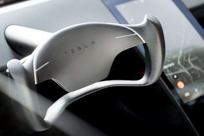 Értelmezhetetlen dolgokra képes a Tesla Roadster 7 Értelmezhetetlen dolgokra képes a Tesla Roadster 7