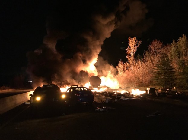 Pokoli tartályautó-robbanás Kanadában: legalább három áldozat, fotókon és videókon a baleset 2