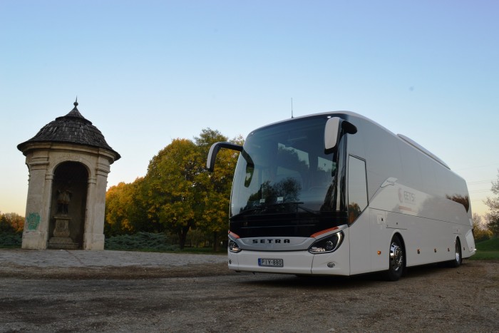 Hazánk útjait rója ez a nem szokványos turistabusz