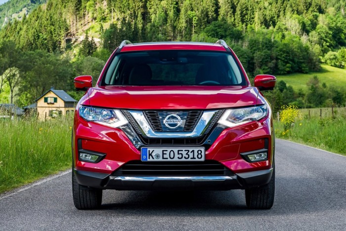 Szebb nem, csak erősebb lett: Nissan X-Trail 86