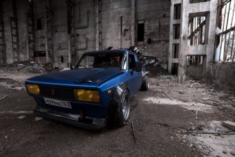 Ez a platós Lada bármelyik műhelyben elférne futkosó autónak