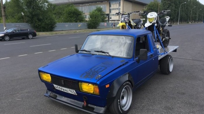 Ez a platós Lada bármelyik műhelyben elférne futkosó autónak 9