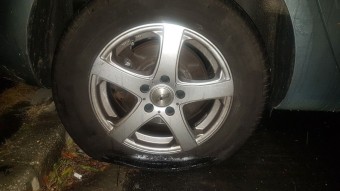 Elképesztő autós gaztett Győrben