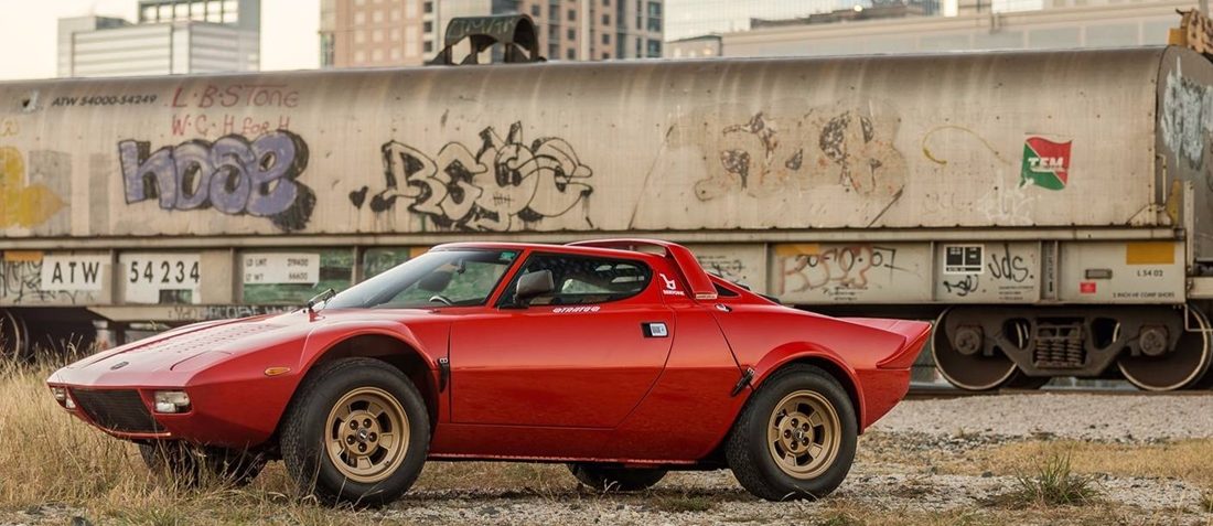 Ha telivér, olasz raliautóra vágysz, itt ez a remek Stratos