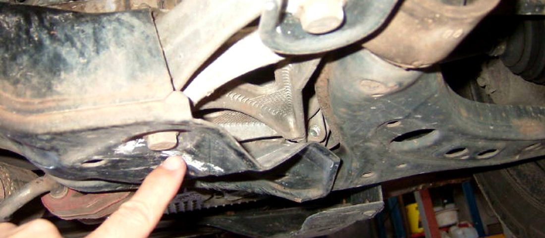 Meddig vadásznak még autóinkra a csatornafedelek?