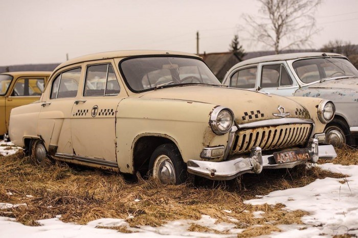 Hihetetlen autógyűjtemény pusztul Oroszországban 8