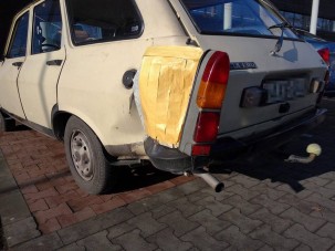 Minden idők tákolását fotózták egy hazai Dacián