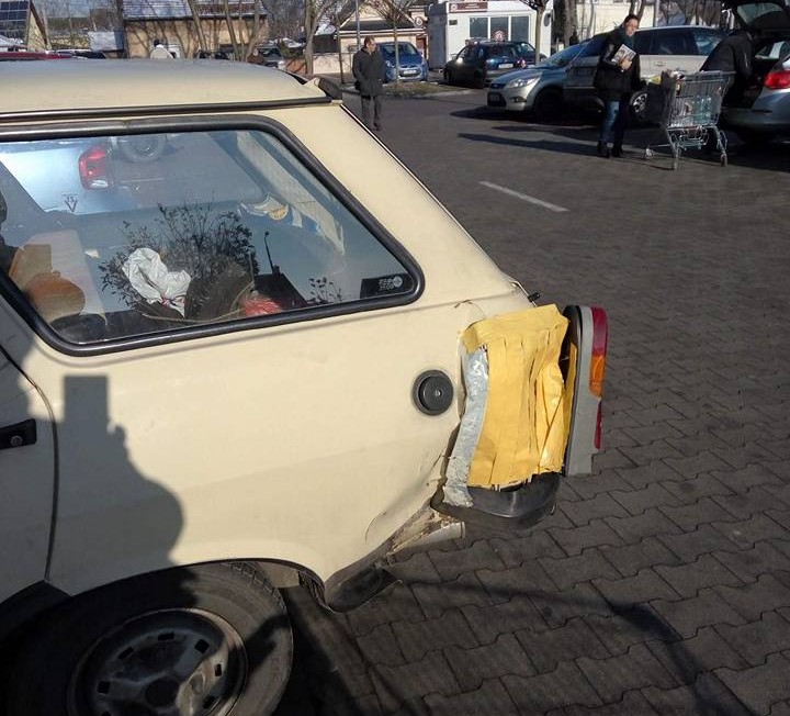 Minden idők tákolását fotózták egy hazai Dacián 1