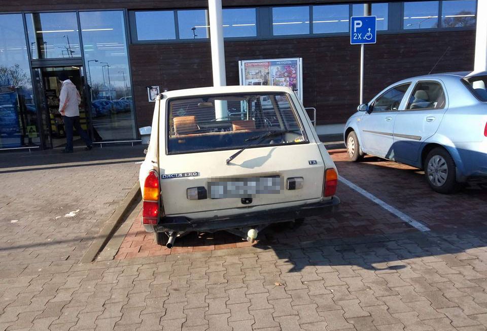 Minden idők tákolását fotózták egy hazai Dacián 2