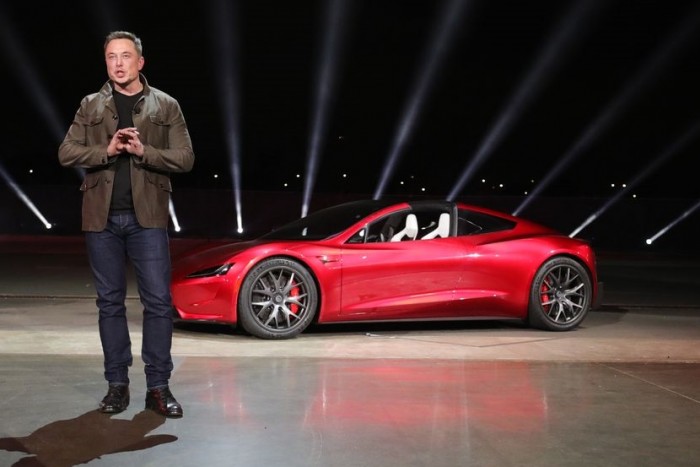 Saját Tesláját lövi ki az űrbe Elon Musk