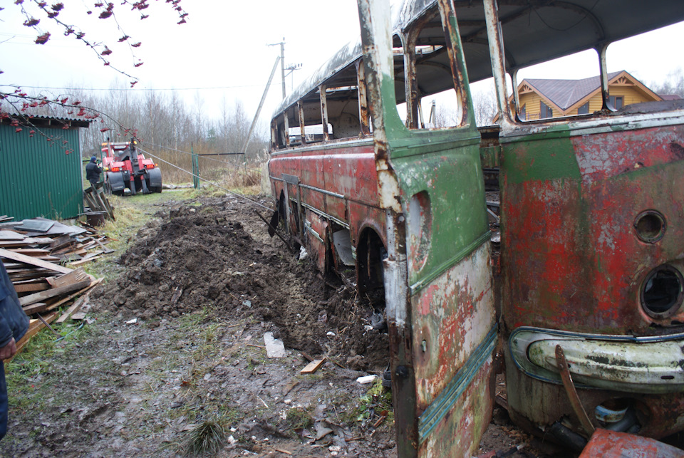 A biztos halálból mentettek meg az oroszok egy öreg Ikarust 5