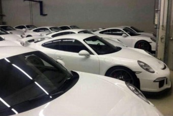 Álmaink céges flottájára bukkantunk, amiben minden autó 911 GT3!