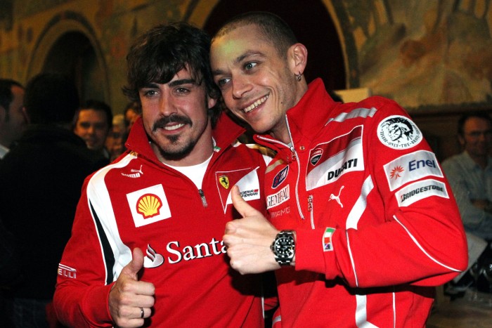 Alonso csapattársa lenne Valentino Rossi 1