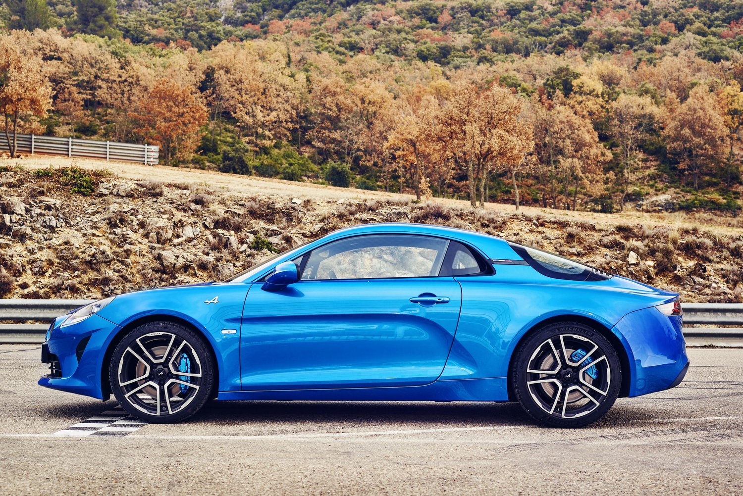 Itt az Alpine A110, és már el is fogyott! 13