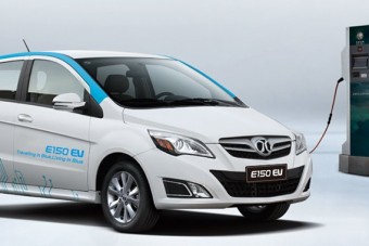 Újabb autómárka fordít hátat a belső égésű motoroknak