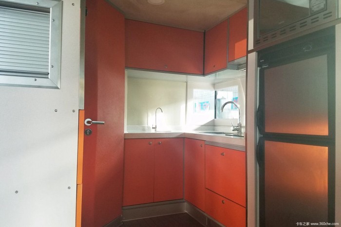 Terepre született ez az aprócska kínai lakóteherautó 2 | Vezess Terepre született ez az aprócska kínai lakóteherautó 2