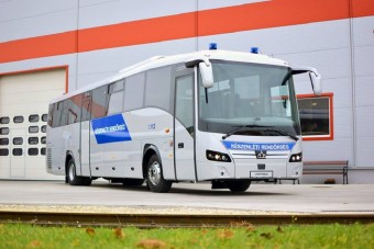 Mostantól ilyen buszokkal szállíthatják a rendőröket