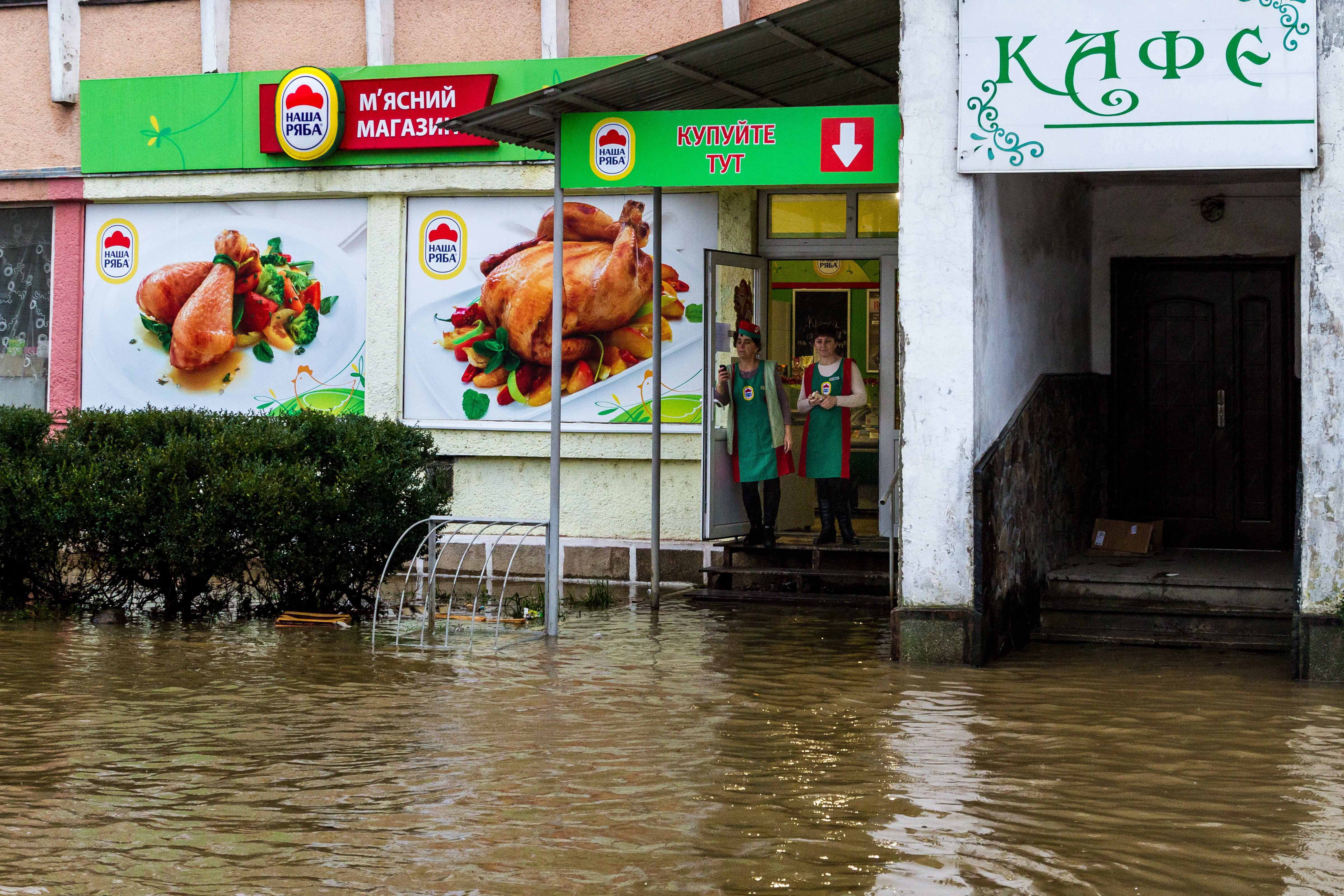 Szomorú fotókon az elárasztott Kárpátalja 12