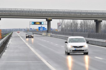 12 nagyon fontos dolog, amire sokan nem figyelnek az autópályán
