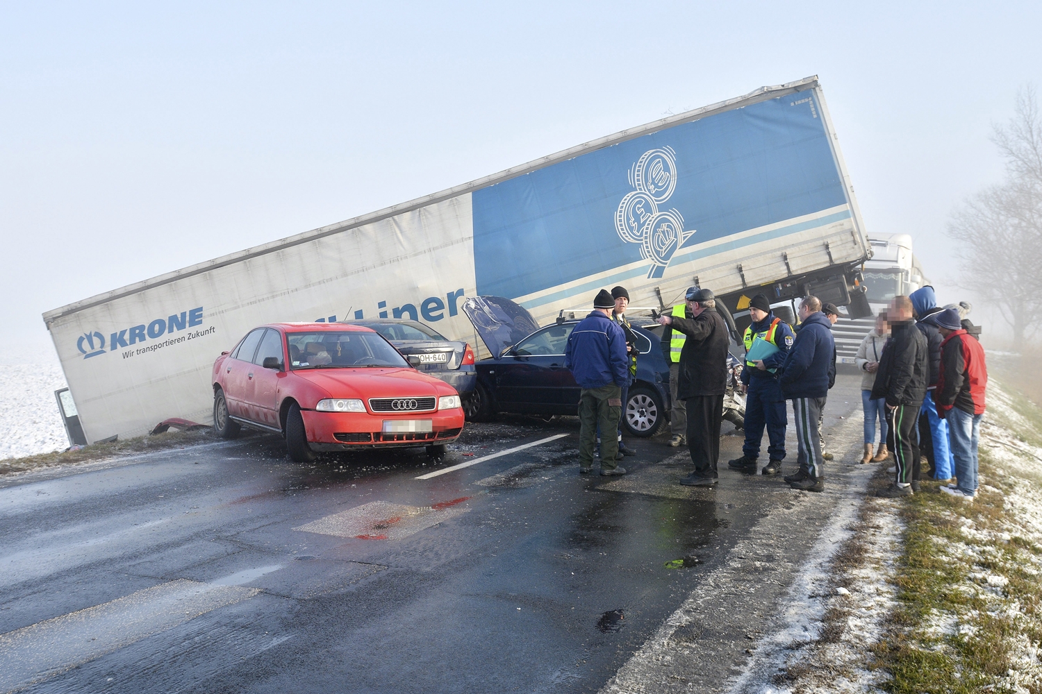 Tömeges karambol az 52-es fõúton | Vezess | Vezess