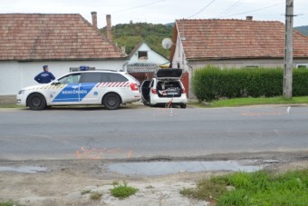 Autók elé ugrált egy hibbant őrült Pomázon