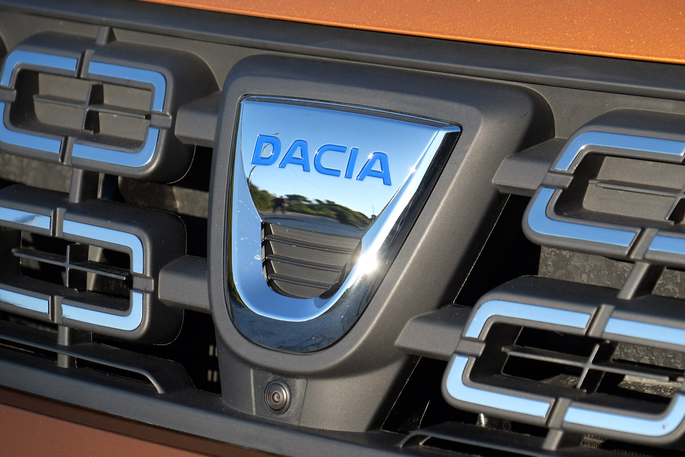 Új Dacia Duster: szabadidő-autó 3 millió alatt 15