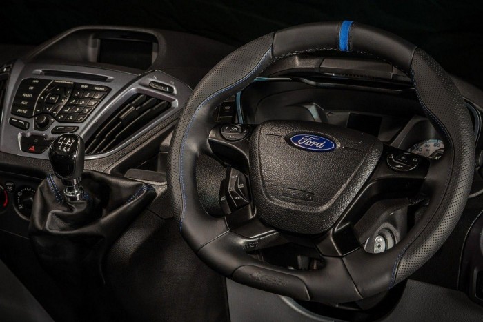 Nem késnek a csomagok, ha ezzel a furgonnal viszik őket! 6